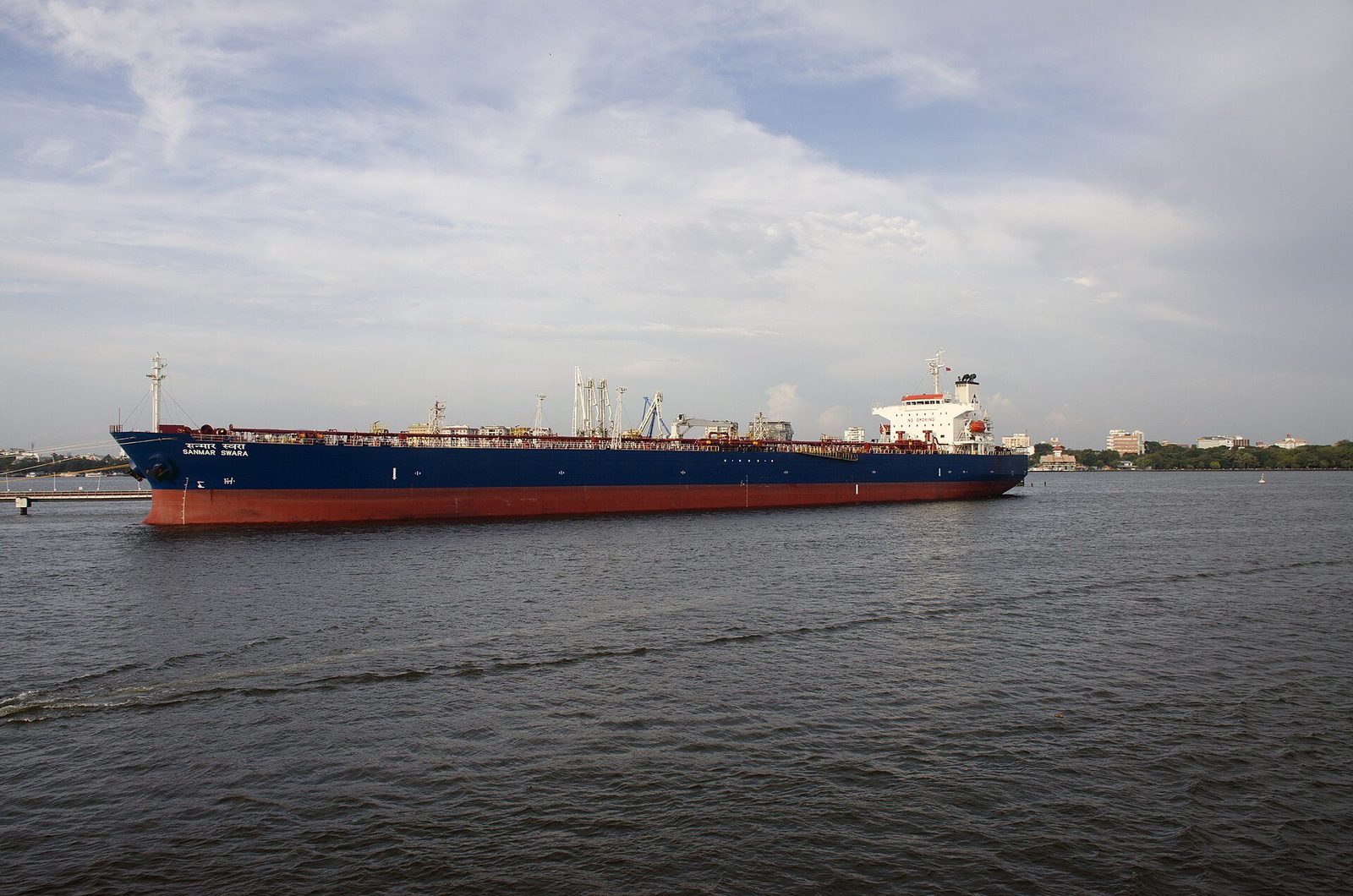 An oil tanker at the Cochin Oil Terminal, Kochi, September 2026. Photo: Rangan Datta Wiki via Wikimedia Commons, CC BY-SA 4.0.