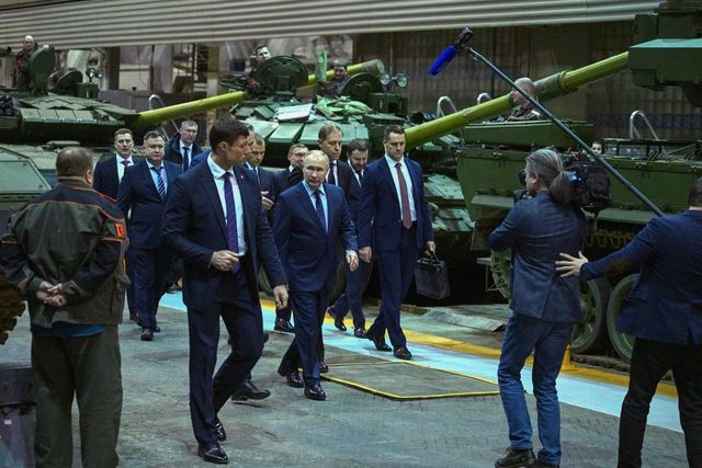 Russia’s War Economy Is Finally Breaking Apart